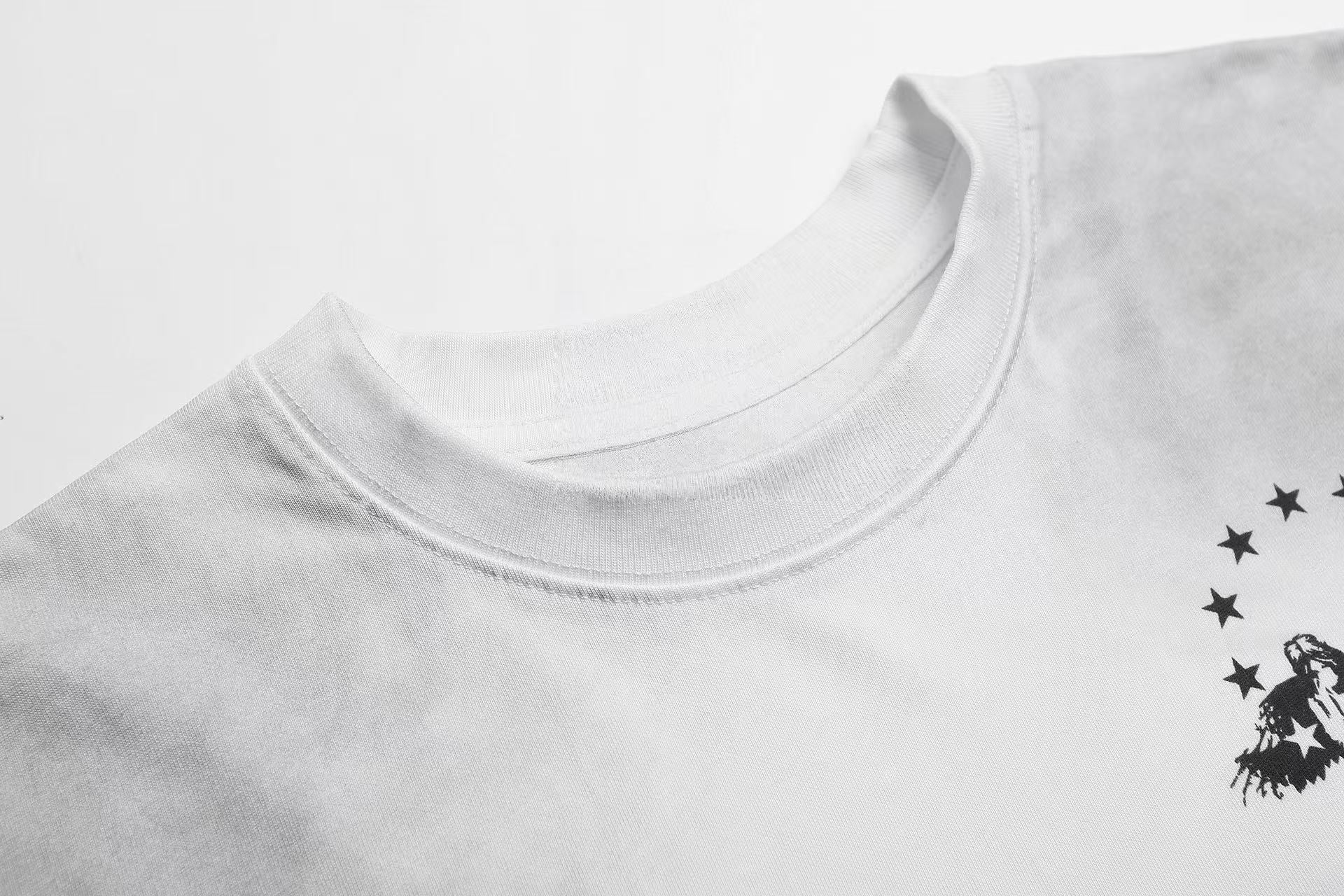 Omirad Vintage Collage Graphic T-Shirt