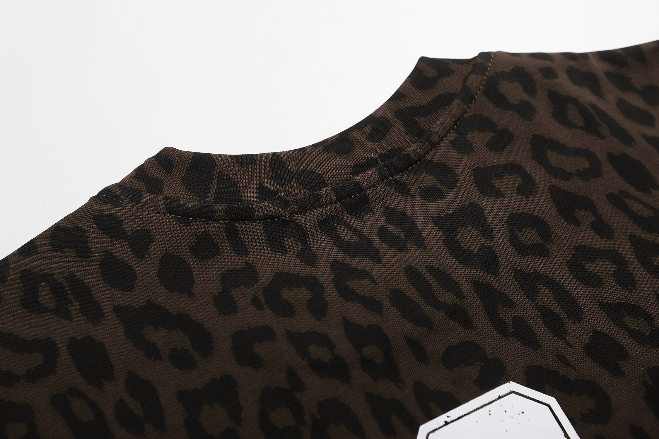 Omirad Leopard Graphic T-Shirt