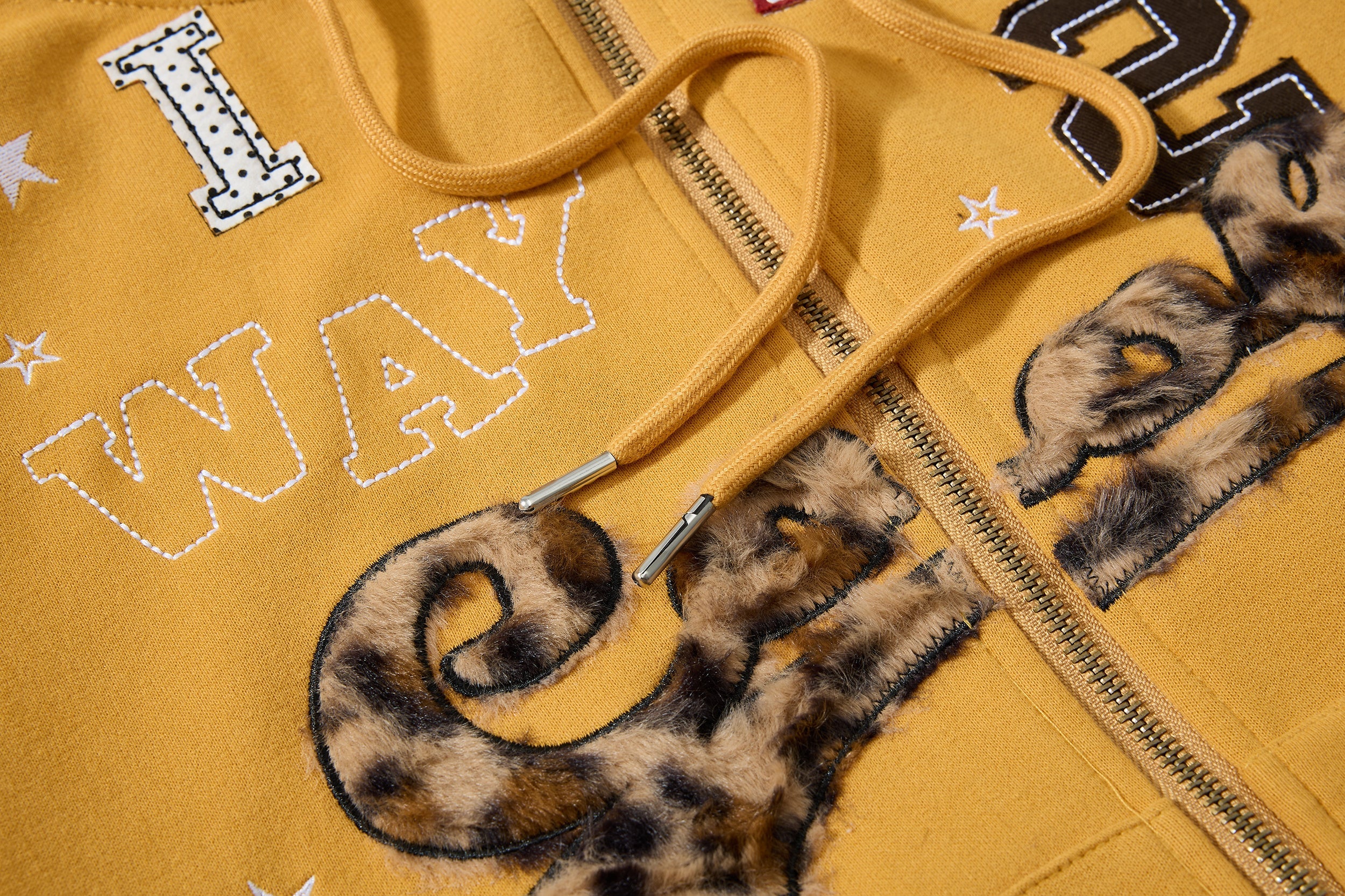 Omirad Vintage Graphic Zip Hoodie