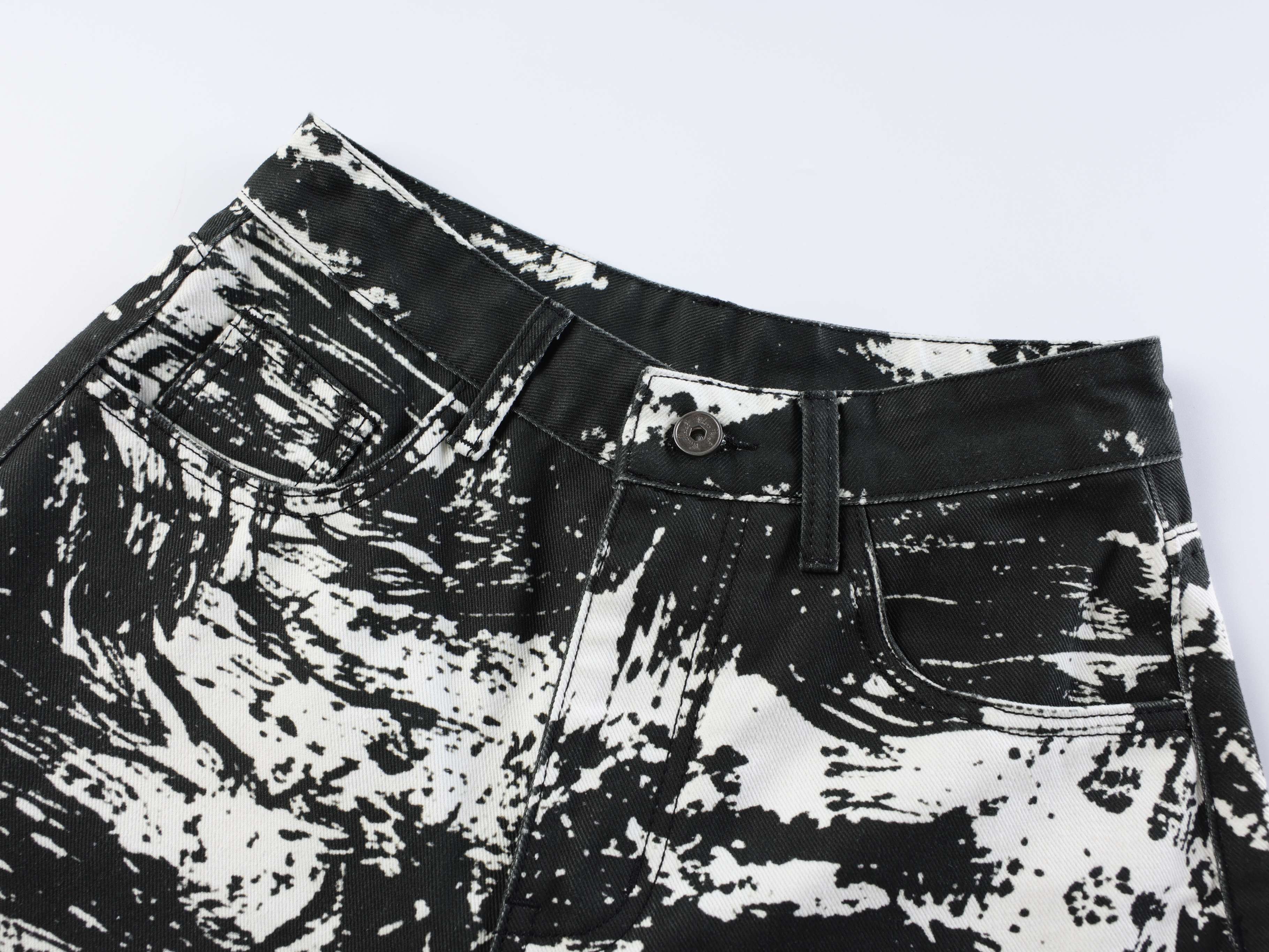 Omirad Monochrome Animal Print Wide-Leg Jeans
