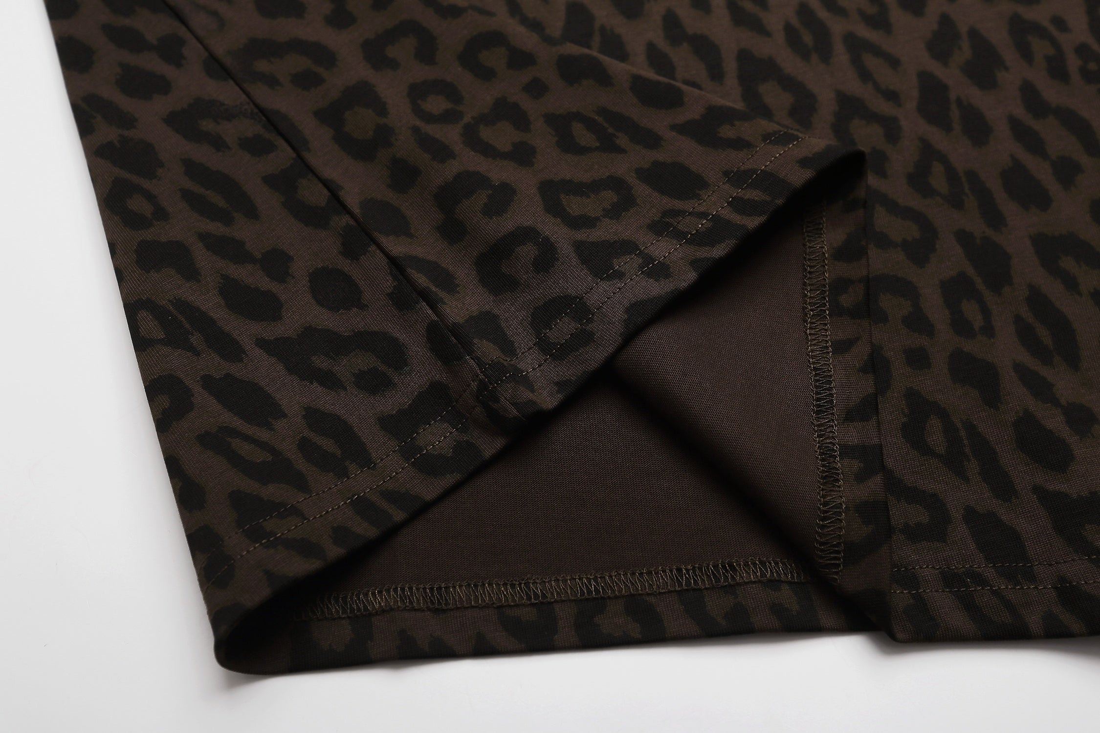 Omirad Leopard Graphic T-Shirt