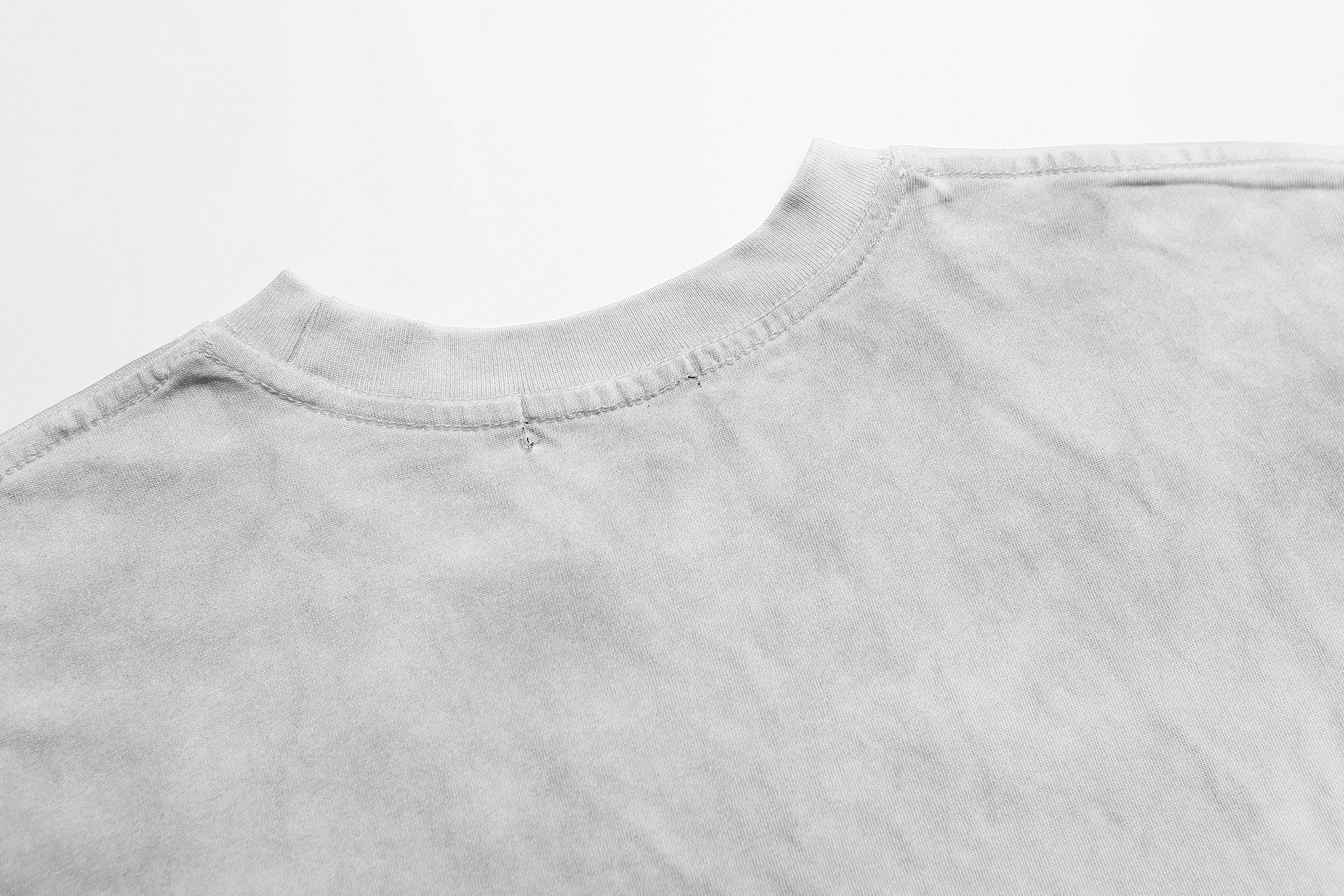Omirad Vintage Collage Graphic T-Shirt