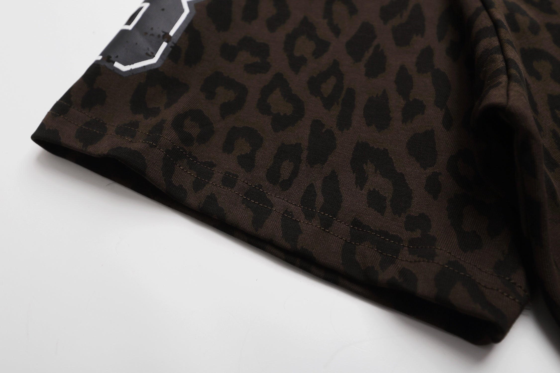 Omirad Leopard Graphic T-Shirt