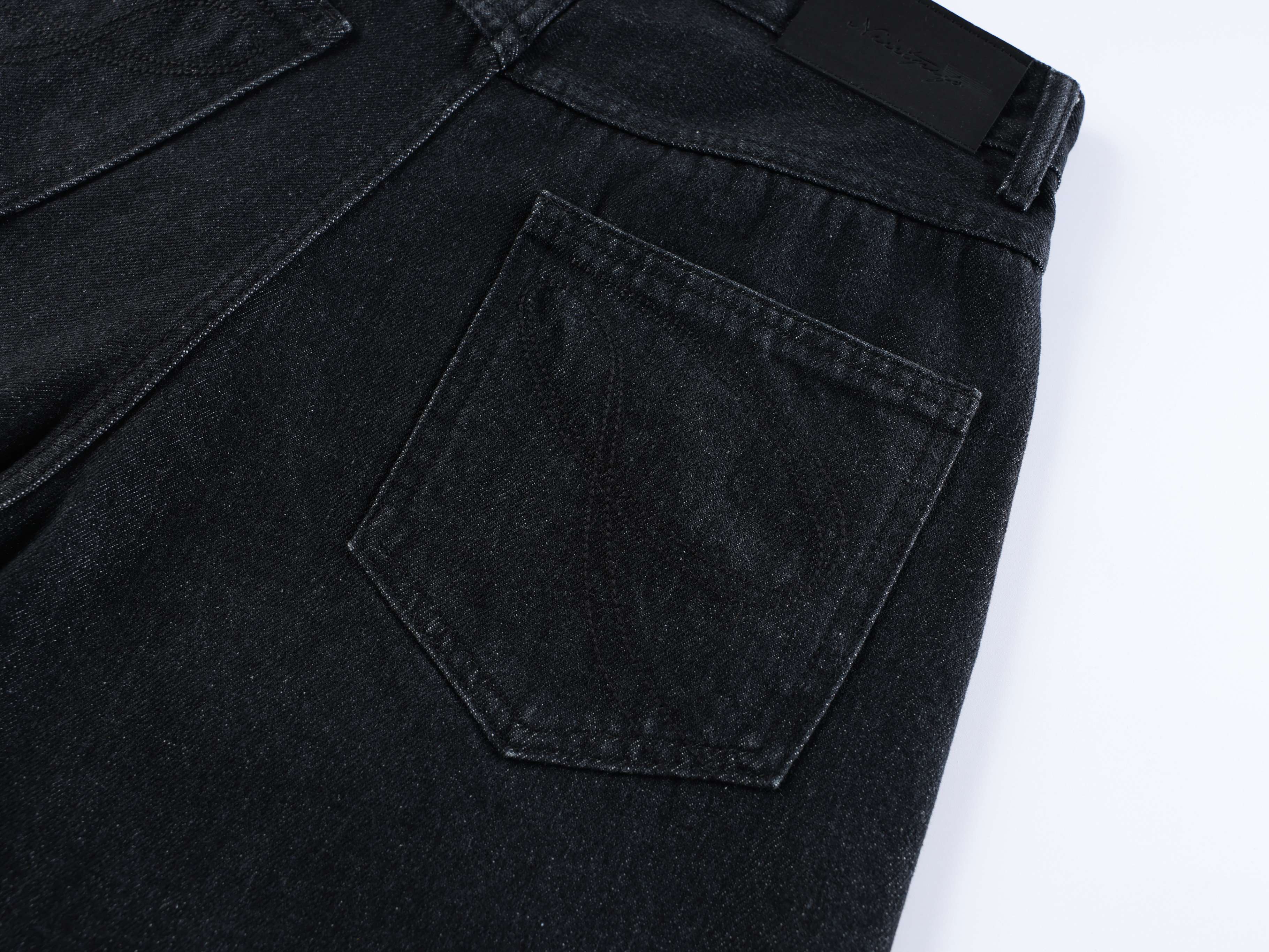 Omirad “Arc Button Wide Denim Shorts”