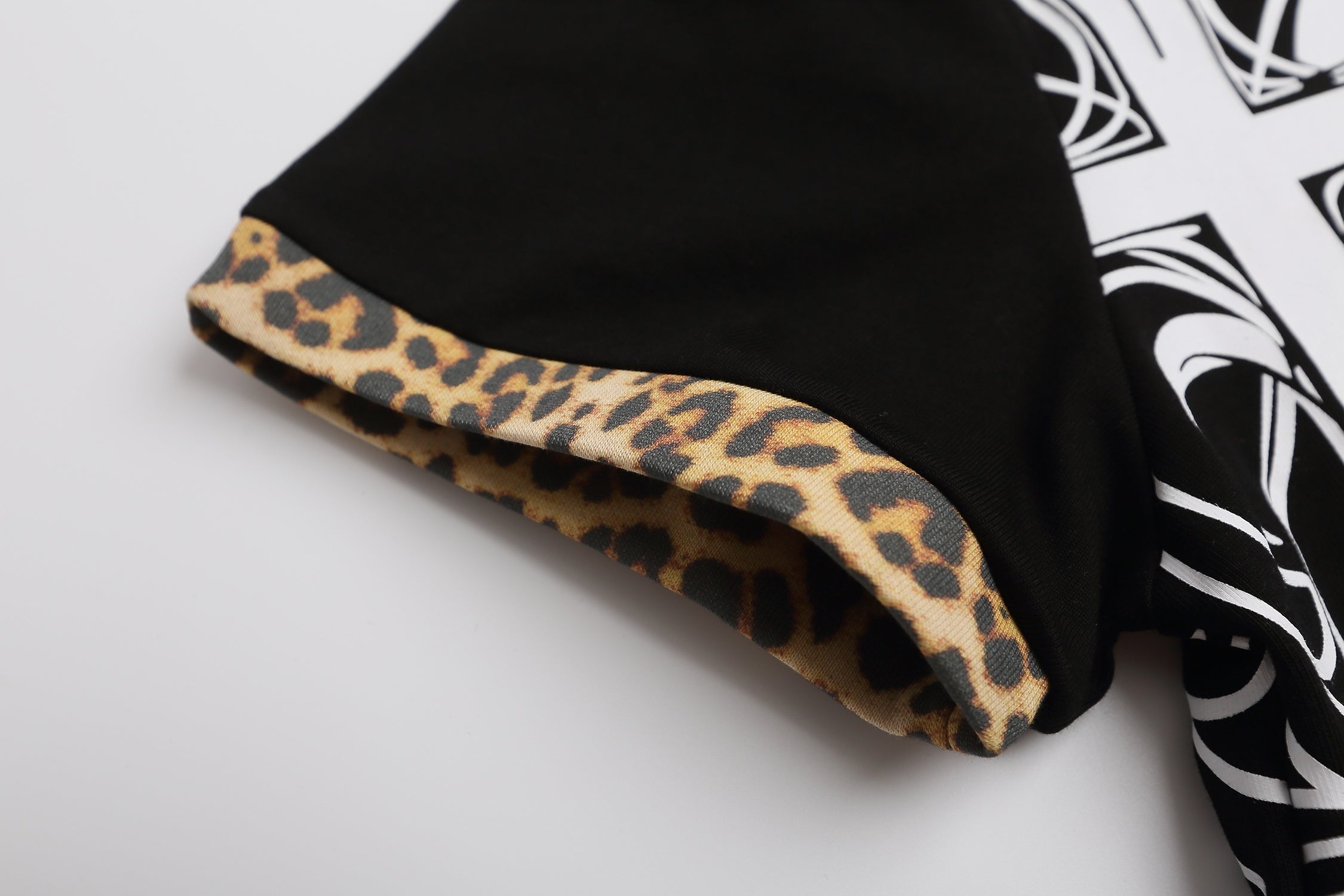Omirad Gothic Cross Leopard Collar Polo Shirt