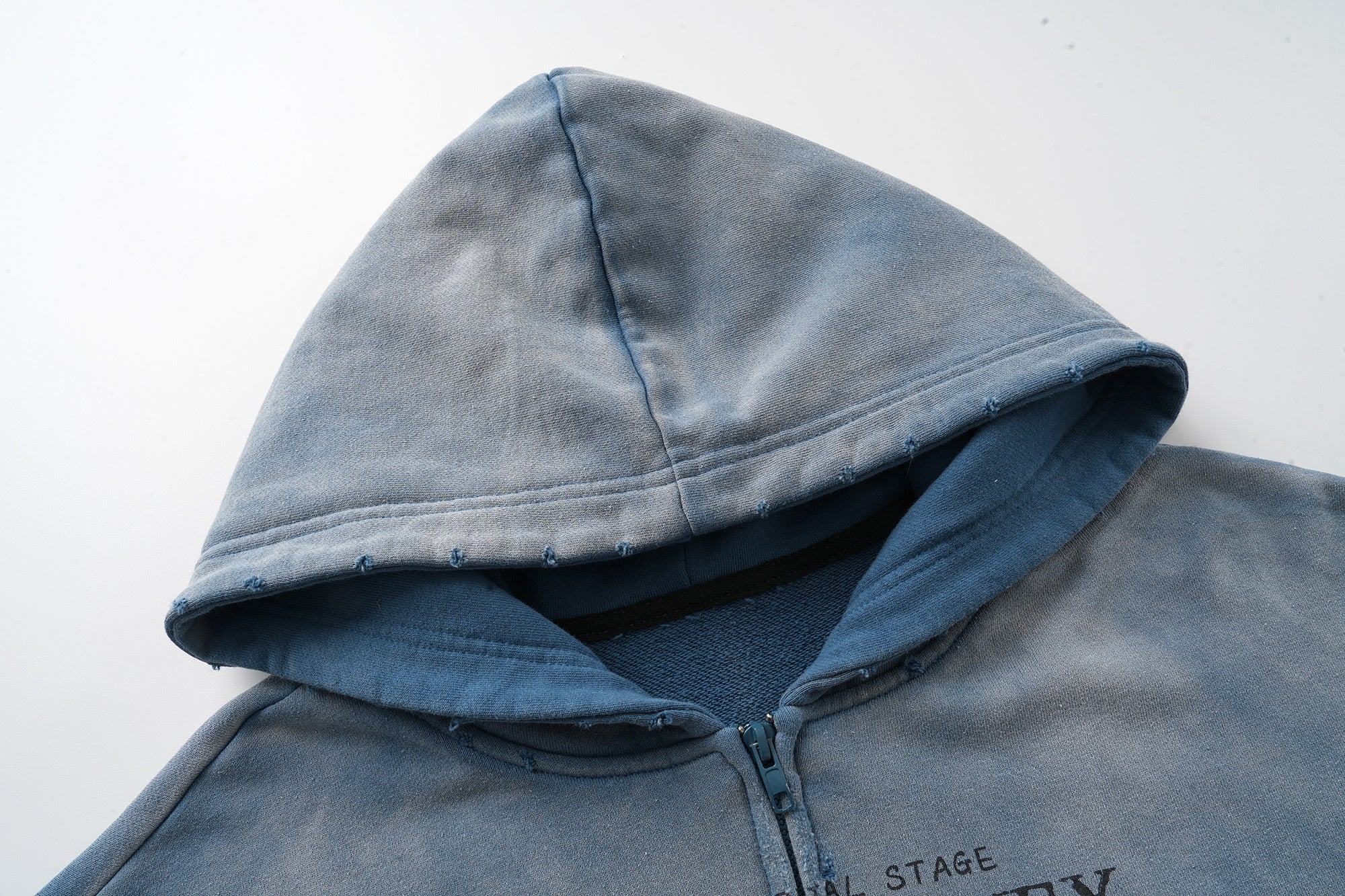 Omirad Vintage Graphic Zip-Up Hoodie