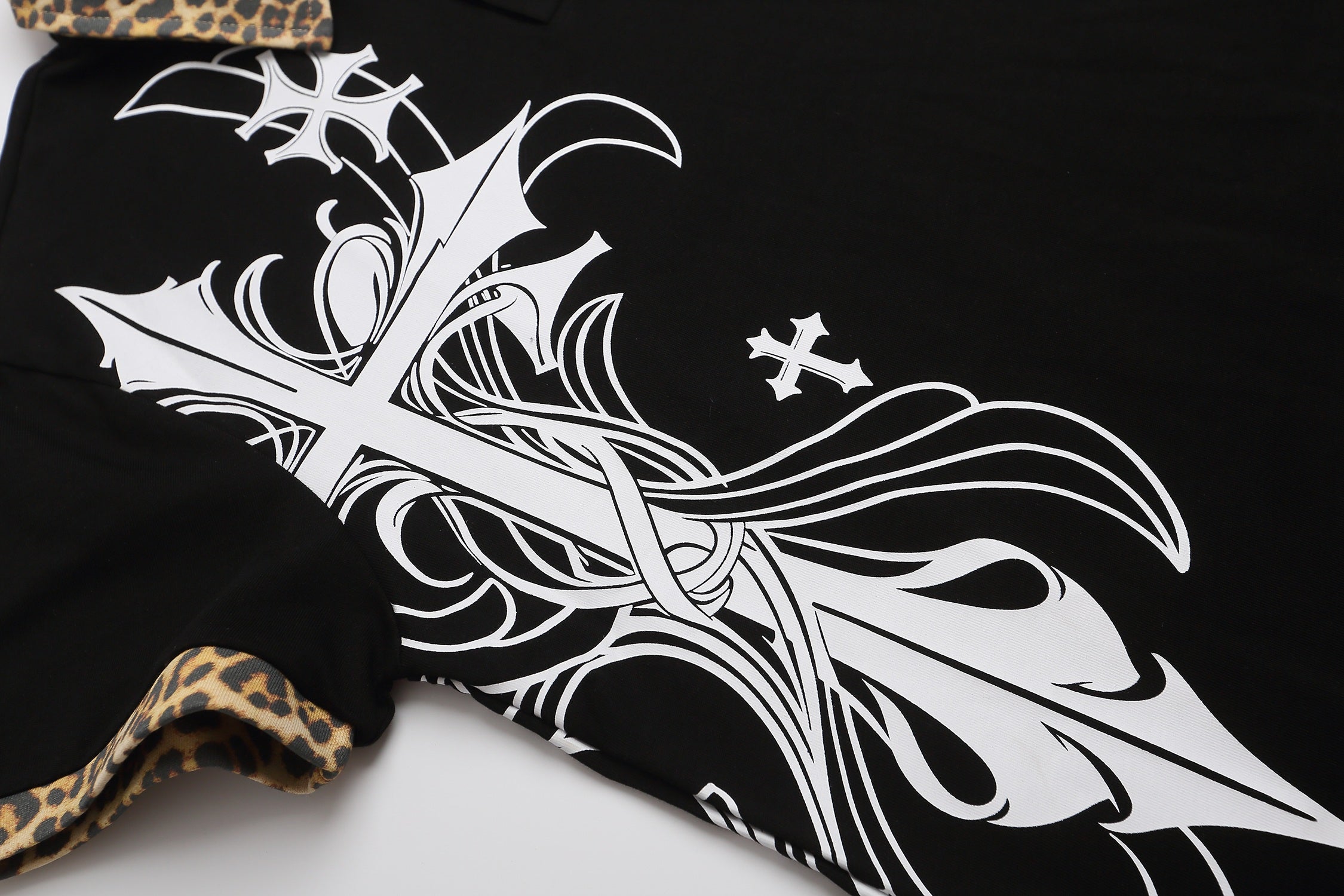 Omirad Gothic Cross Leopard Collar Polo Shirt